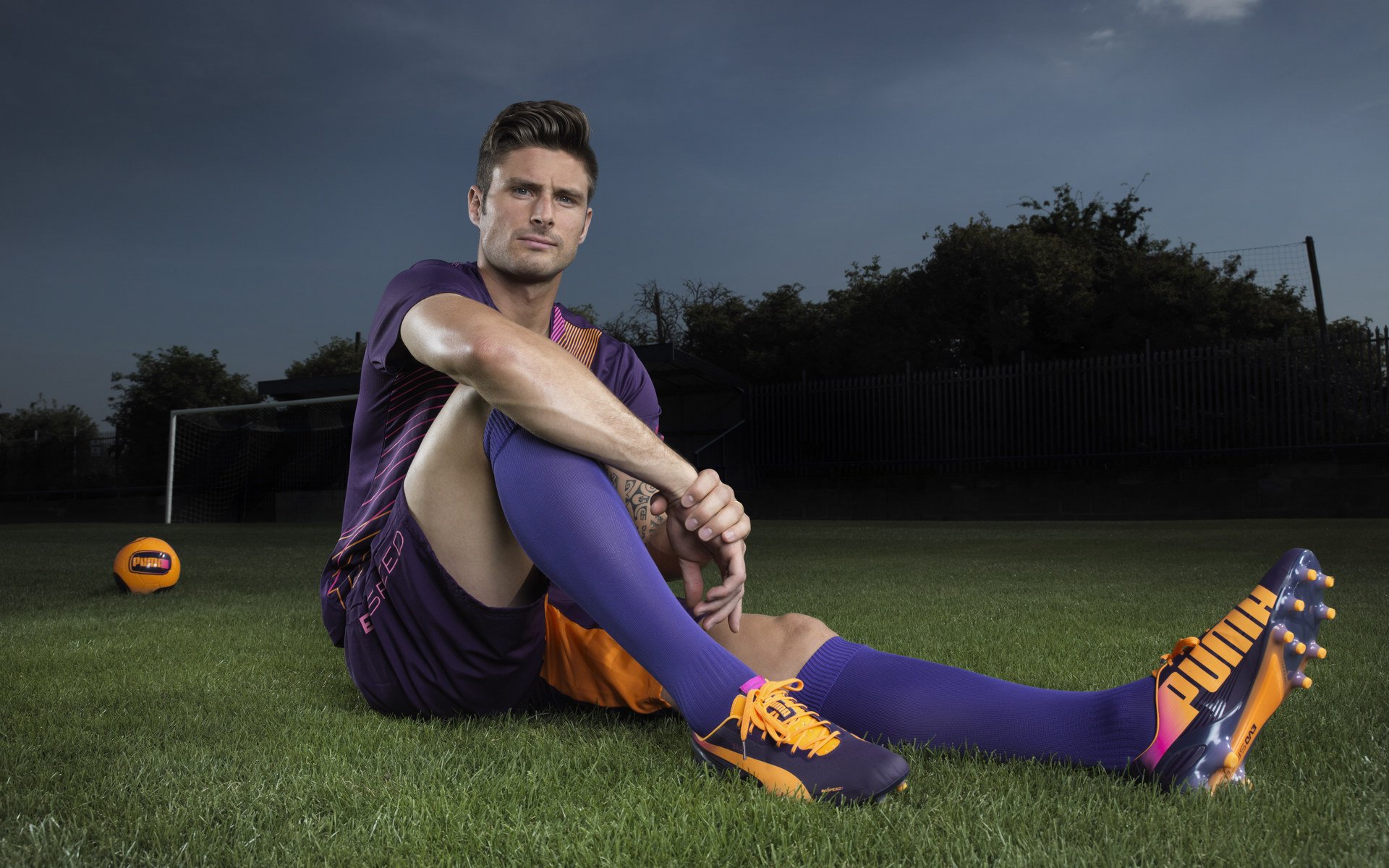 中国男足继续备战国际比赛